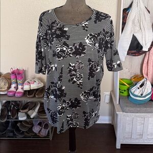 Lularoe Irma Tunic Top, size M